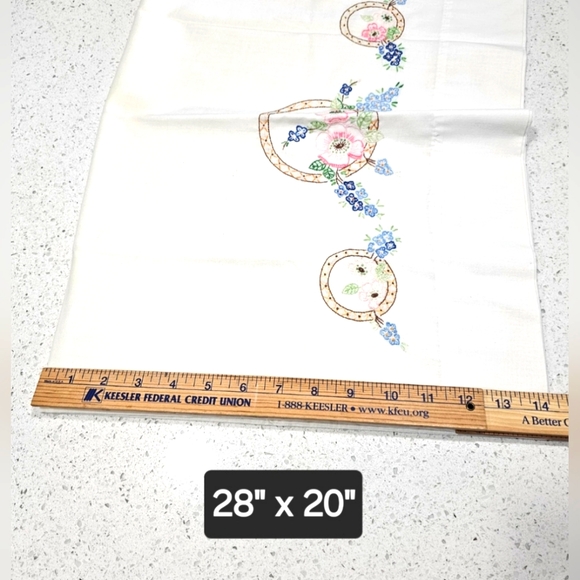 Hand Embroidered 2 Standard Size Vintage Pillowcases Floral Flowers *Read* - Picture 11 of 12